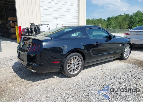 2014 Ford Mustang V6 Premium из США, поврежденный, VIN 1ZVBP8AM0E5267389